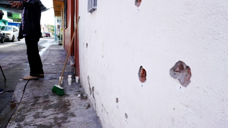 Gunmen kill 11 in crime-hit Mexican city