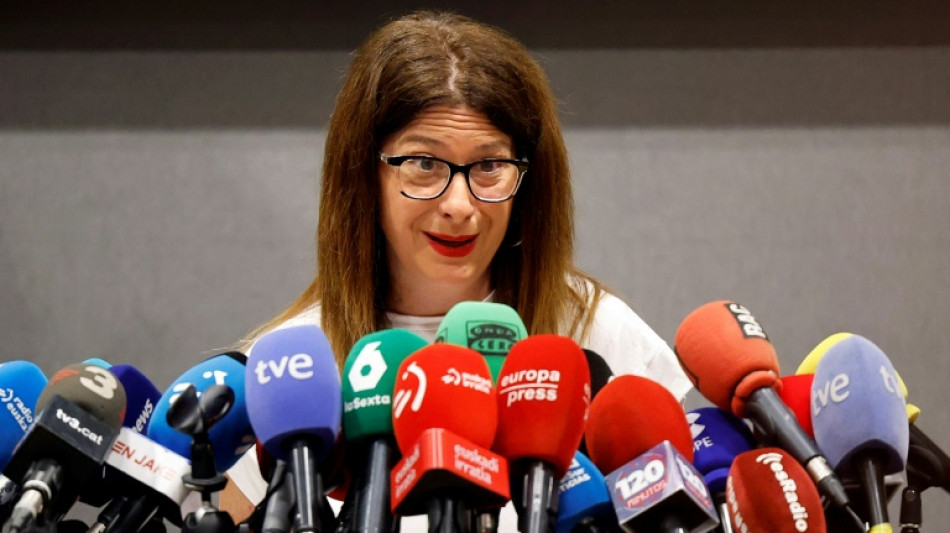 Una militante socialista española intenta sofocar un nuevo escándalo