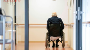 Warken will drohendes Milliardendefizit in der Pflege abwenden