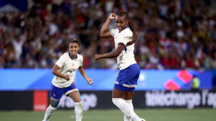 Foot: Les Bleues jouent avec le feu mais réussissent leur dernier test avant l'Euro