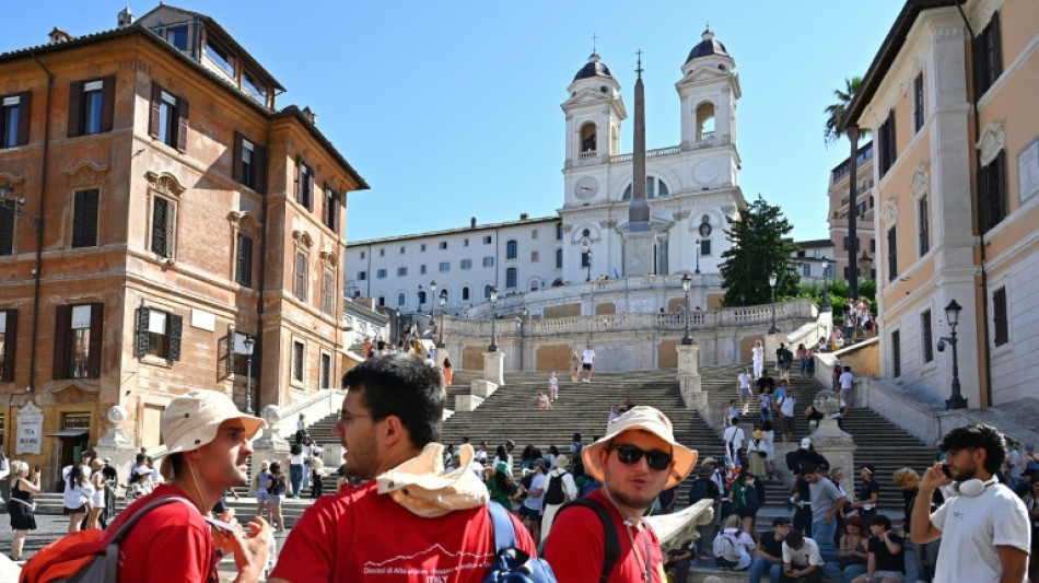 Thousands of young Catholics converge for grand Pope Leo vigil