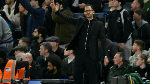 Rosenior says Chelsea owners supportive despite slump