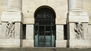 Borsa: Milano chiude in calo dell'1,60%