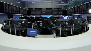 Borsa: l'Europa chiude in rialzo, Francoforte +0,8%