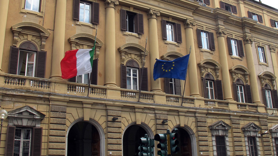 Lo spread tra Btp e Bund tedeschi chiude in calo a 75,6 punti