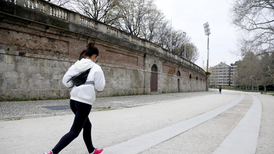 Obesit&agrave;, 'introdurre ricompense per chi cammina 30 minuti al giorno'