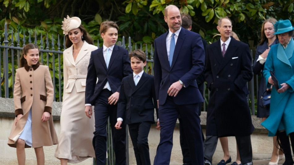 La familia real brit&aacute;nica se muestra unida en la misa del domingo de Pascua