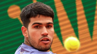 Alcaraz se clasifica cómodamente para los cuartos de final en Barcelona