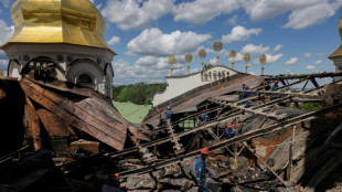 Selenskyj macht "gezielte" russische Angriffe f&uuml;r Brand in H&ouml;hlenkloster verantwortlich