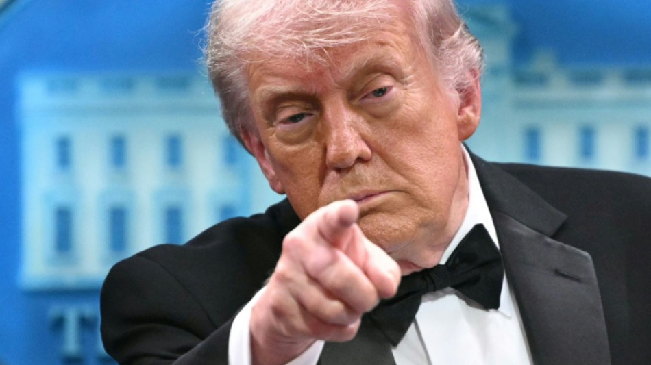 R&eacute;actions de dirigeants mondiaux aux coups de feu lors du gala de Washington