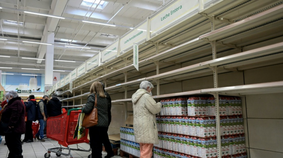 China anuncia aranceles temporales de hasta el 42,7% para productos l&aacute;cteos de la UE