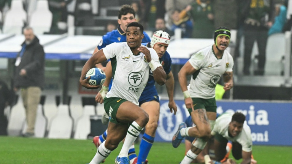 South Africa defy early red card to beat Italy