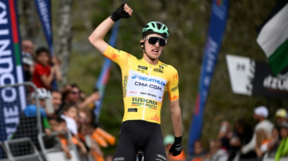 Seixas climbs to victory to extend Basque Tour lead