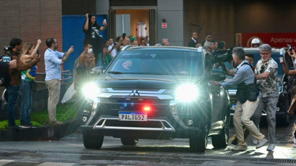 Bolsonaro deja el hospital para volver a prisi&oacute;n tras m&aacute;s de una semana internado