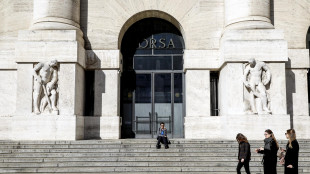 Borsa: Milano chiude in ribasso, -1,71%