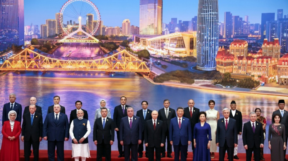 Leaders gather with China's Xi for summit ceremony 