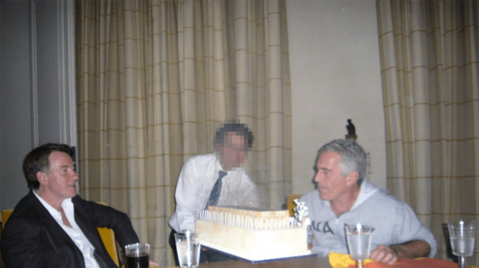 Starmer si scusa, 'non sapevo quanto oscuro fosse rapporto Mandelson-Epstein'