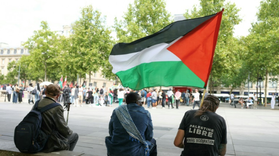 Frankreichs Innenminister will keine Palästina-Flaggen an Rathäusern
