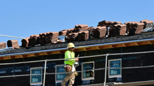 EUA aumenta cria&ccedil;&atilde;o de postos de trabalho e desemprego recua a 4,3%