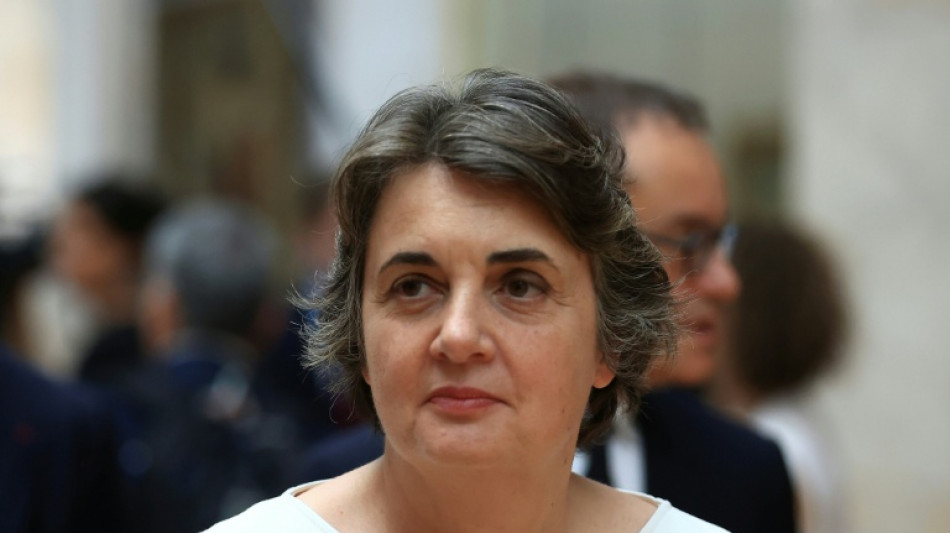 La patronne du Louvre en première ligne après le vol des joyaux