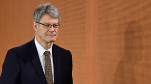 Flug-Versp&auml;tung: Minister Schnieder f&uuml;r Entsch&auml;digung ab drei Stunden