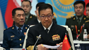 China acoge a los ministros de Defensa de Irán y Rusia en un momento de "cambios cruciales"