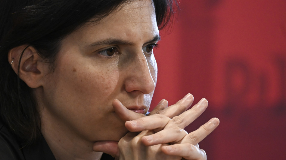 Schlein al governo, 'extragettito Iva per abbassare accise benzina'