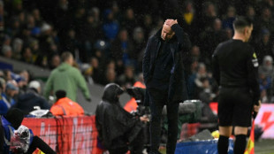 Slot shows no sign of finding answers to Liverpool slump