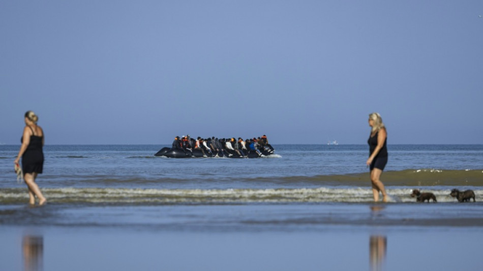 Un récord de casi 20.000 migrantes cruzaron el canal de la Mancha desde enero, informa el gobierno británico