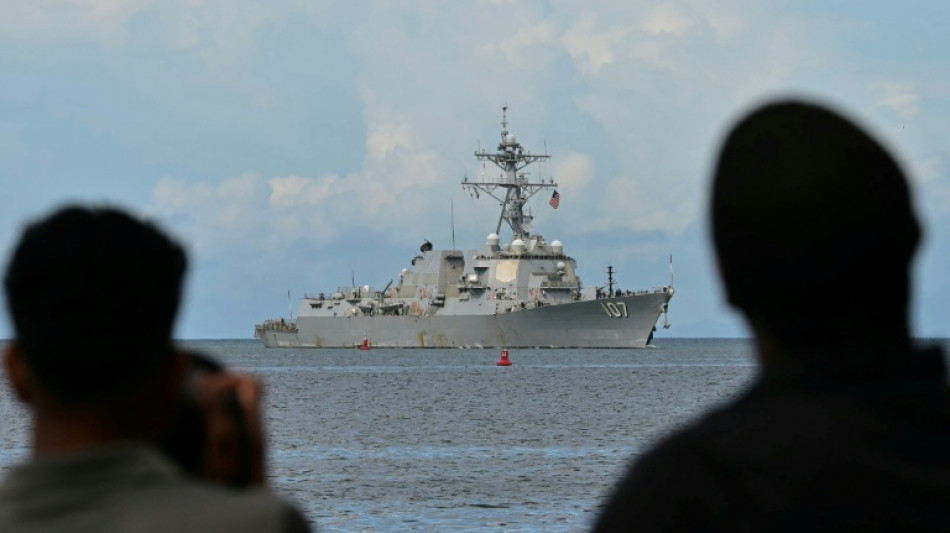Navio de guerra americano chega a Trinidad e Tobago, próximo à Venezuela