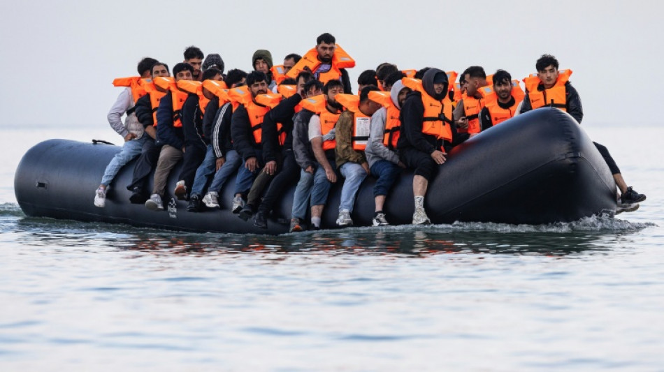 Reino Unido creará una cédula de identidad digital para combatir la inmigración ilegal