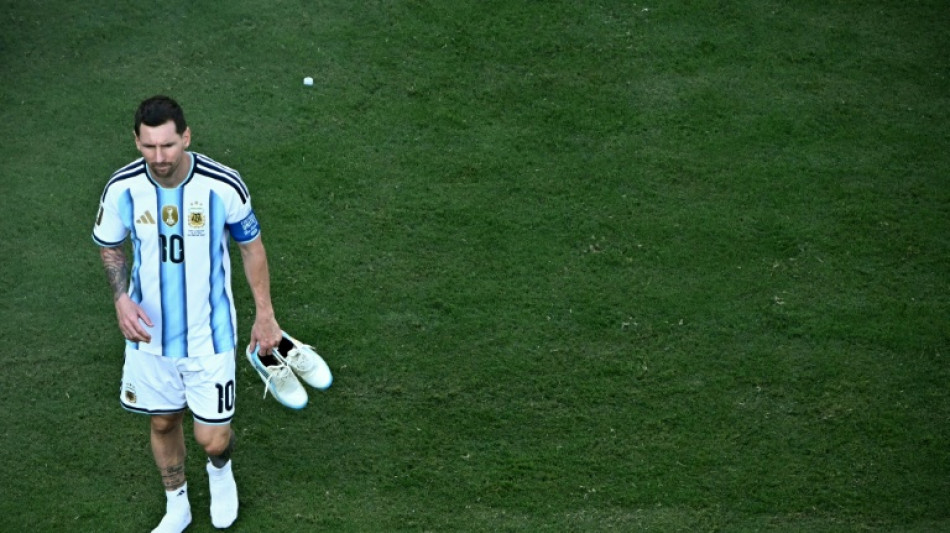 Messi lleg&oacute; a Agentina para descansar en Rosario con su familia tras el Mundial
