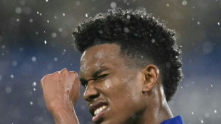 Chelsea hit 10-man Ajax for five