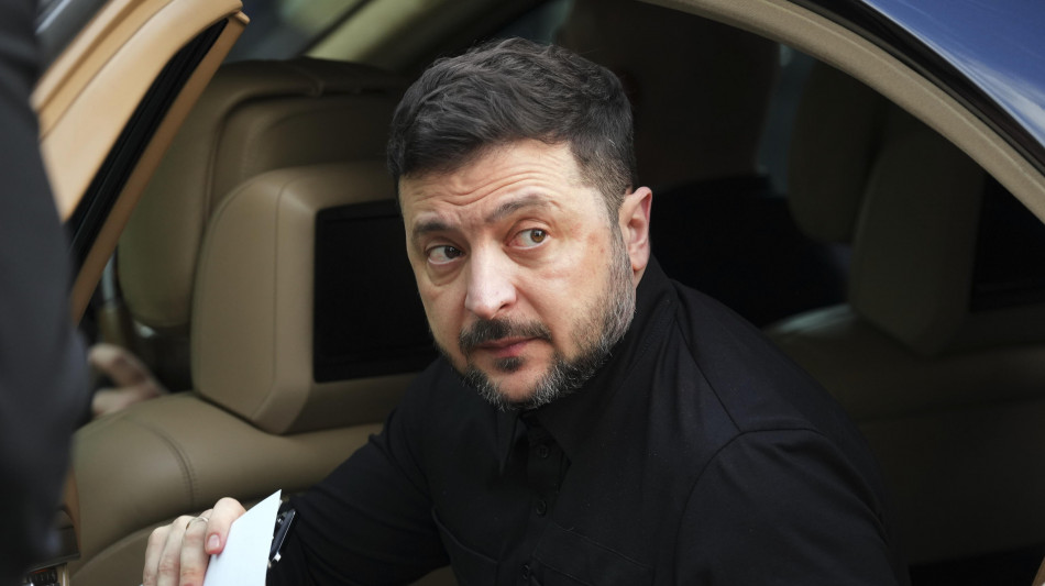Zelensky, 'siamo pronti a compromessi ma non a scapito nostra sovranit&agrave;'