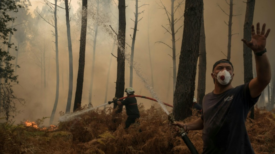 Le m&eacute;gafeu de Gironde n'a "pas progress&eacute;", un retour &agrave; la "normale" envisageable