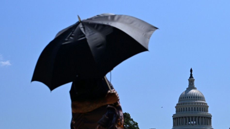 Un asaltante del Capitolio, condenado a cadena perpetua por tratar de matar policías en EEUU