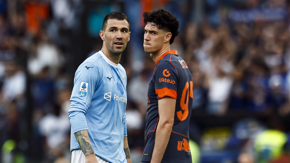 Calcio: Romagnoli convocato dalla Lazio, il difensore atteso in ritiro